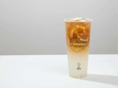 面對(duì)市場(chǎng)上的眾多的奶茶品牌，我們?cè)撨x擇什么