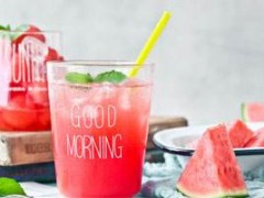 選擇開(kāi)什么飲品店加盟呢?享廿茶是一個(gè)不錯(cuò)的選