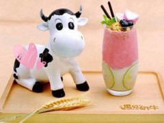 遇見奶牛加盟怎么樣？新時尚的街頭復(fù)式奶茶店！