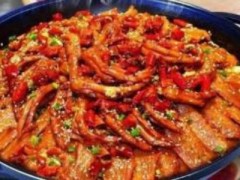 戀一鍋鴨爪爪加盟怎么樣?營養(yǎng)美味的干鍋鴨爪！