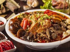 老城私房冒菜值得加盟！人人都愛(ài)吃的風(fēng)味小吃！