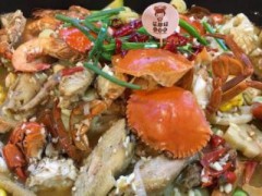 萌胖妞蟹汁煲加盟費(fèi)多少？人人都愛(ài)吃的美食！
