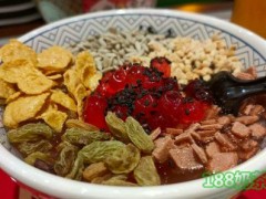 特色面館加盟哪家好？西安楊小濤蹺腳牛肉面加盟費(fèi)用大解析！