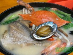 臺(tái)州老六海鮮面館加盟