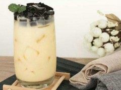 奶茶加盟，奶茶培訓(xùn)怎么做？飲品加盟網(wǎng)告訴你