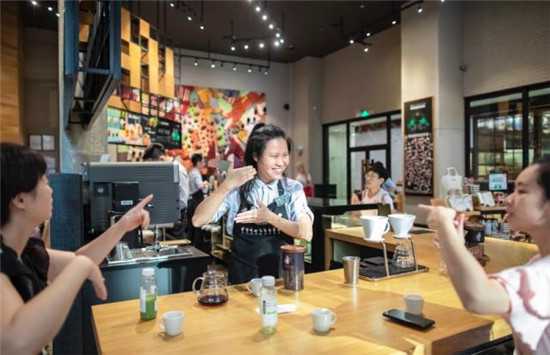 星巴克手語門店3