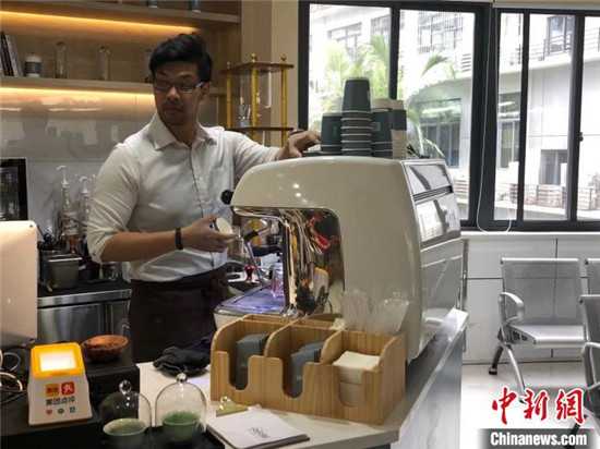 “登陸”臺(tái)青的事業(yè)新版圖：在福州醫(yī)院里開(kāi)咖啡店