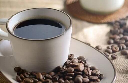 研究意外發(fā)現(xiàn)每天喝4杯咖啡能減肥 但需謹(jǐn)慎以免失眠頭痛