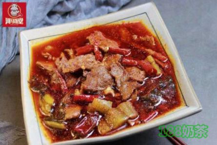 河馬飯?zhí)眉用诵枰嗌馘X?3.5萬經(jīng)營新中式快餐店【表】