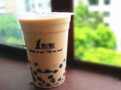 在寧波開一家一點點奶茶加盟店要投入多少錢？利潤大不大？