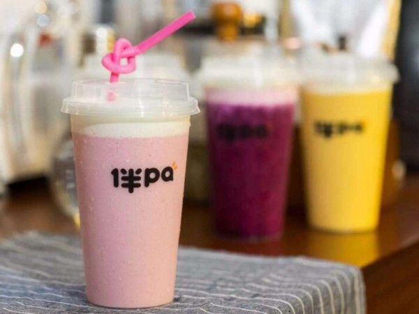 伴pa奶茶加盟就非常的不錯，是很有發(fā)展前景的