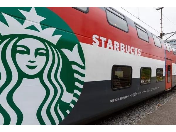 星巴克將咖啡賣到火車上，想喝一杯嗎？