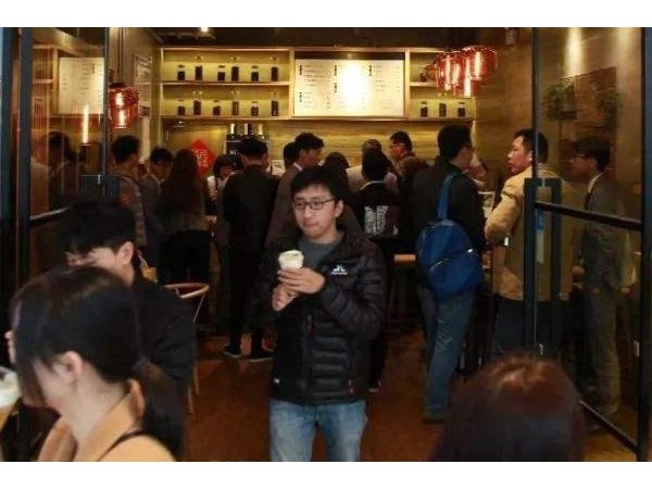 鹿與茶能加盟嗎，江小茶奶茶特色介紹