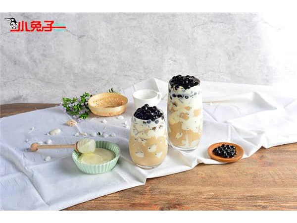 小兔子奶茶加盟費(fèi)用，加盟商爆料，投資費(fèi)在￥元左右