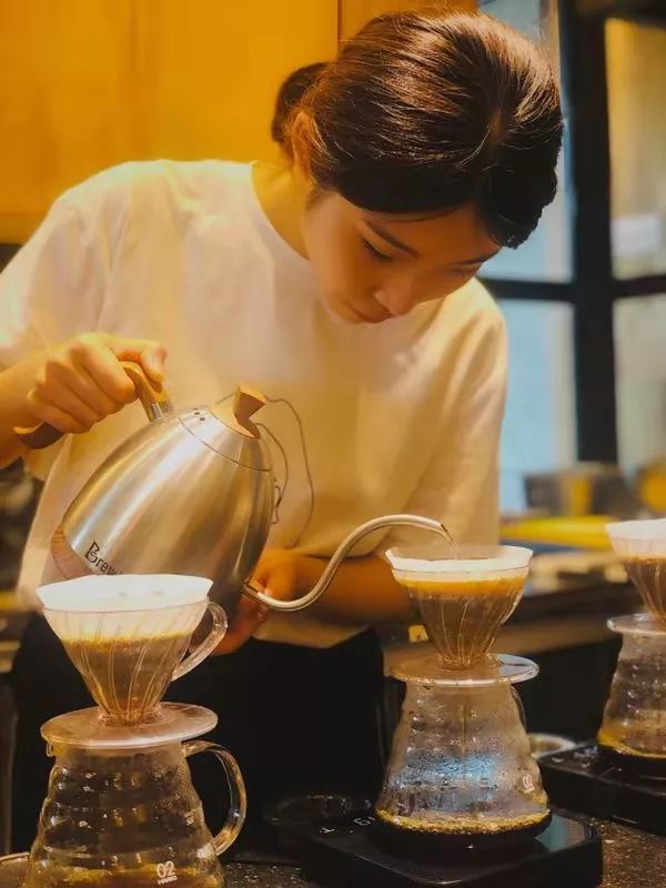 https://image.ipaiban.com/upload-ueditor-image-20190917-1568714864113076984.jpg