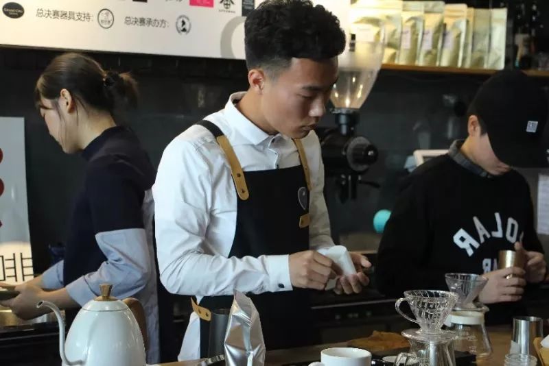 https://image.ipaiban.com/upload-ueditor-image-20191023-1571801364771082208.jpg
