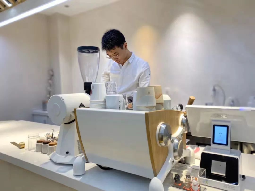 https://image.ipaiban.com/upload-ueditor-image-20191112-1573537347773002846.jpg