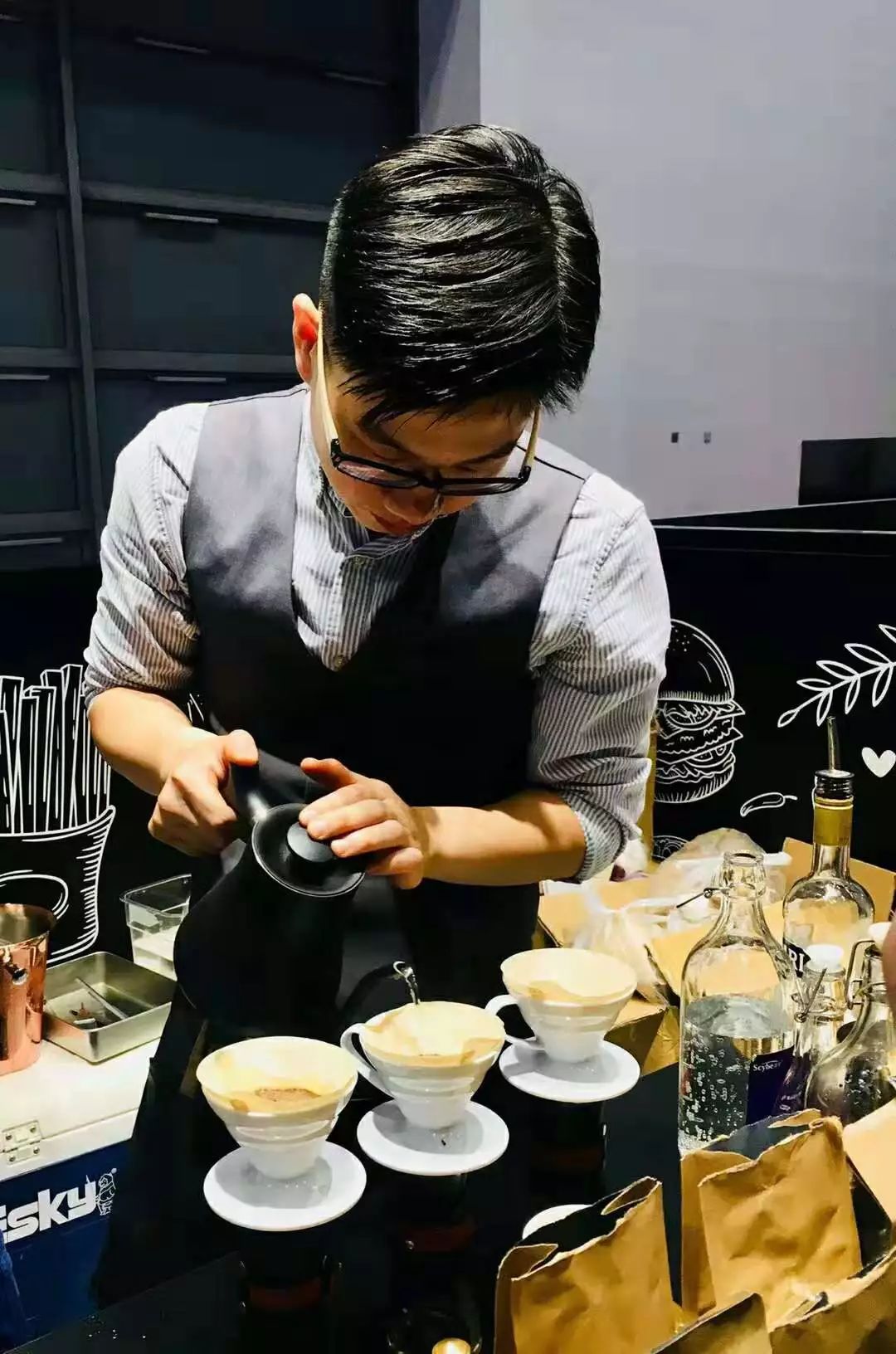 https://image.ipaiban.com/upload-ueditor-image-20191112-1573551244216036310.jpg