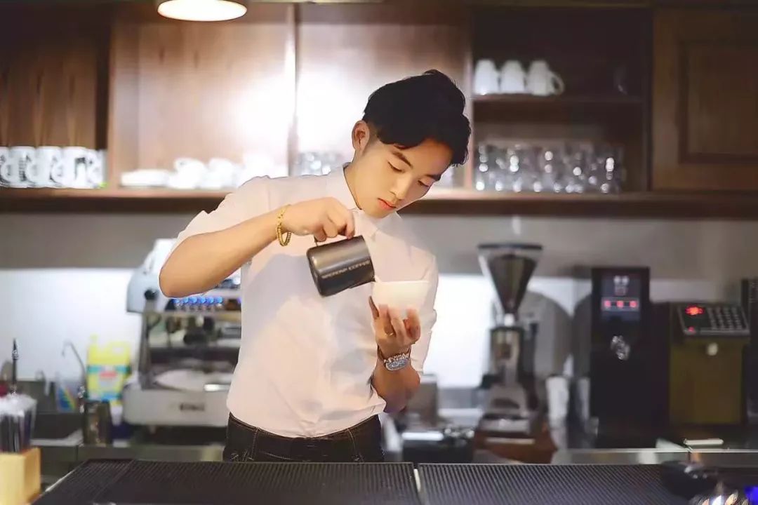 https://image.ipaiban.com/upload-ueditor-image-20191112-1573552203657039233.jpg