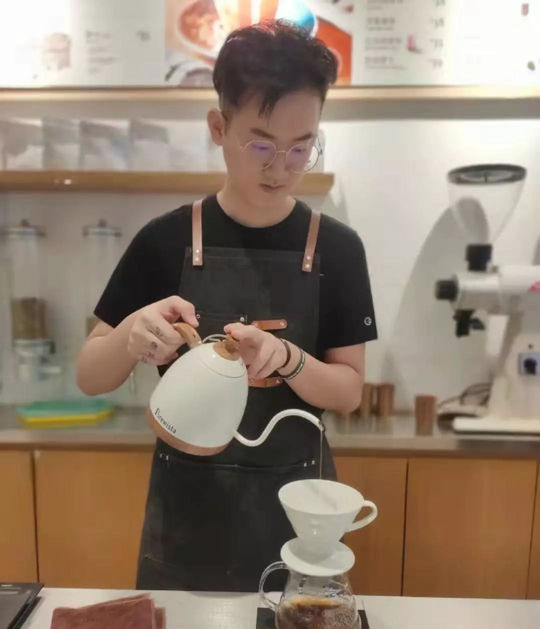 https://image.ipaiban.com/upload-ueditor-image-20191010-1570693360416092807.jpg