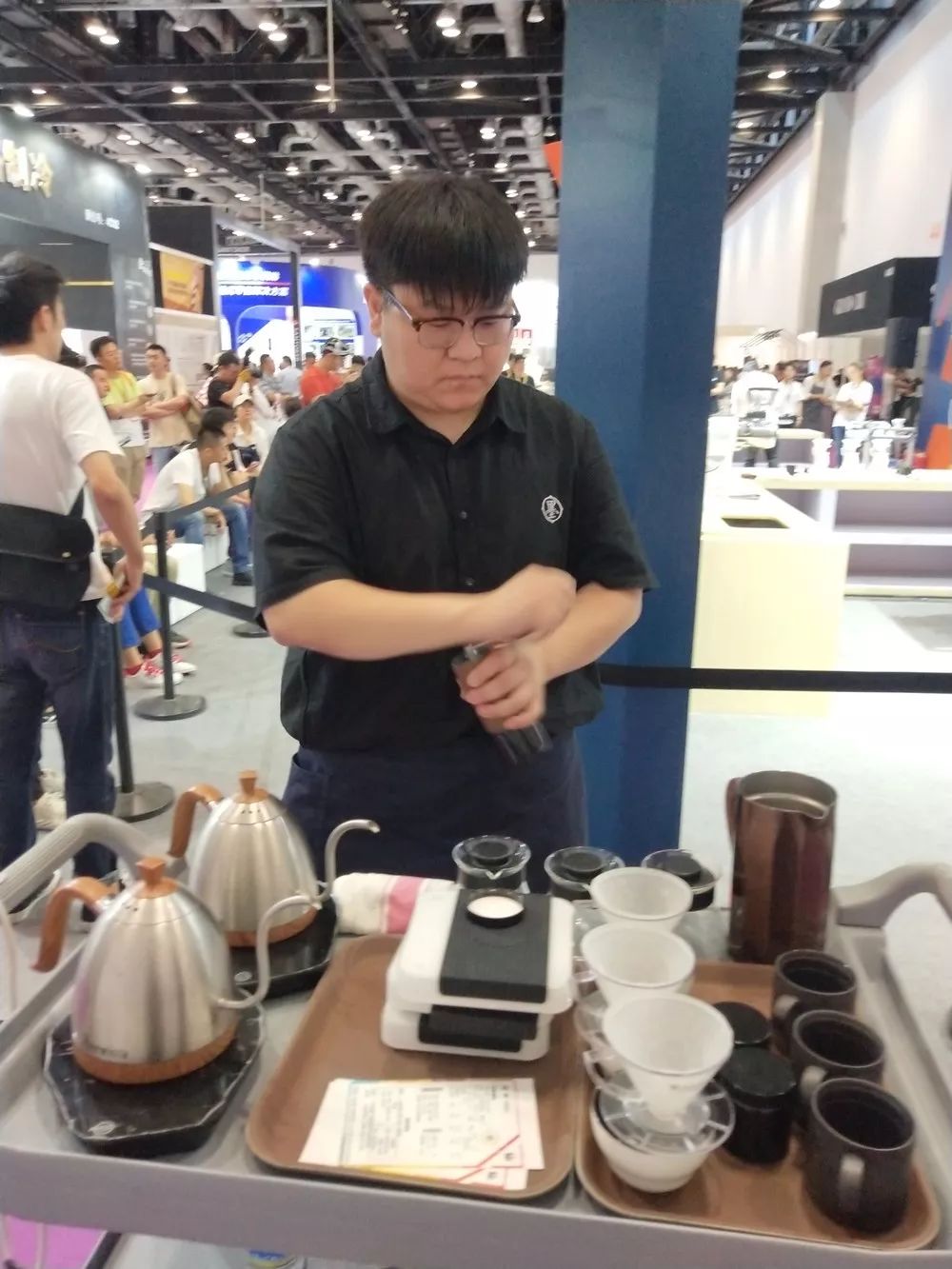 https://image.ipaiban.com/upload-ueditor-image-20191010-1570693600960079570.jpg