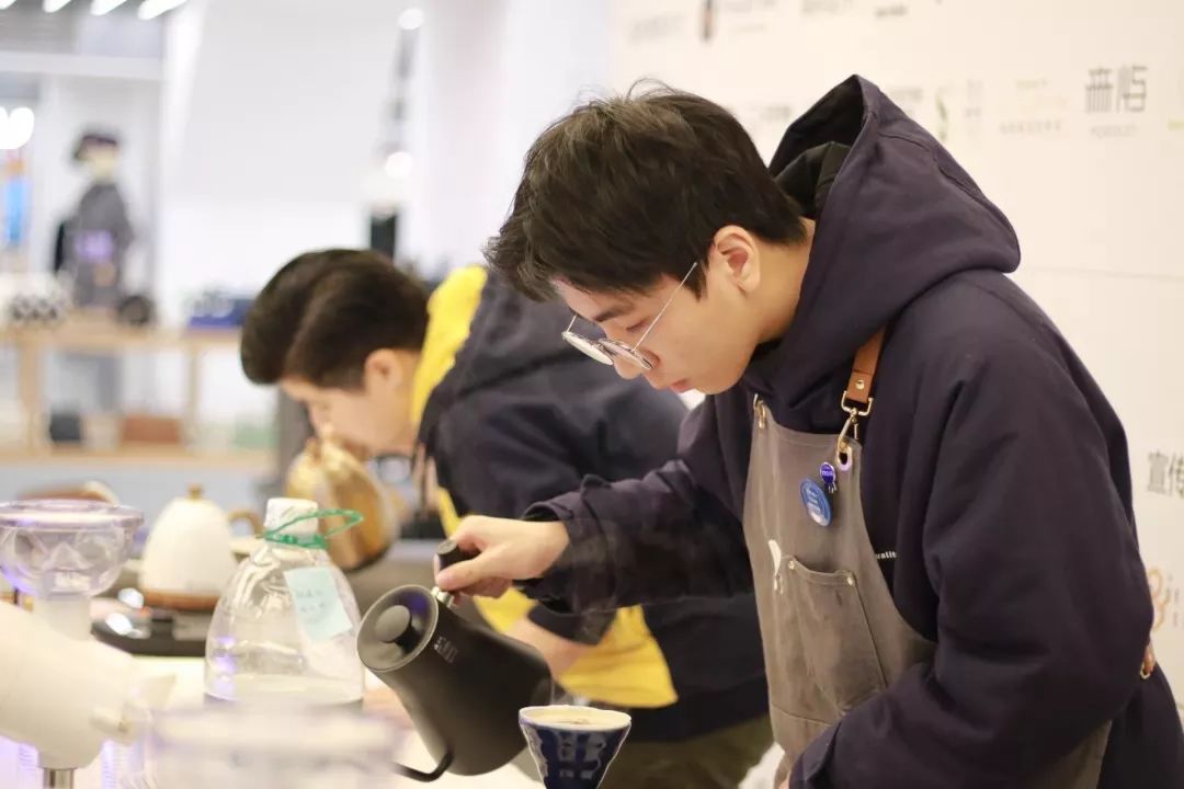 https://image.ipaiban.com/upload-ueditor-image-20191016-1571223870931087913.jpg