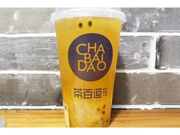 茶百道奶茶加盟店費(fèi)用，百萬(wàn)加盟的背后