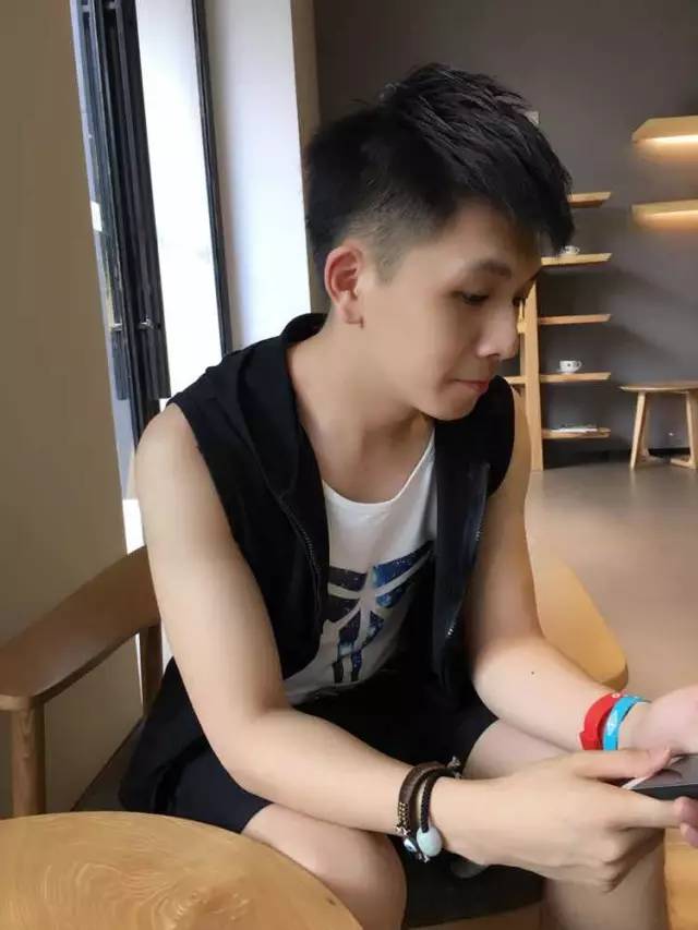 鄧梓華.jpg