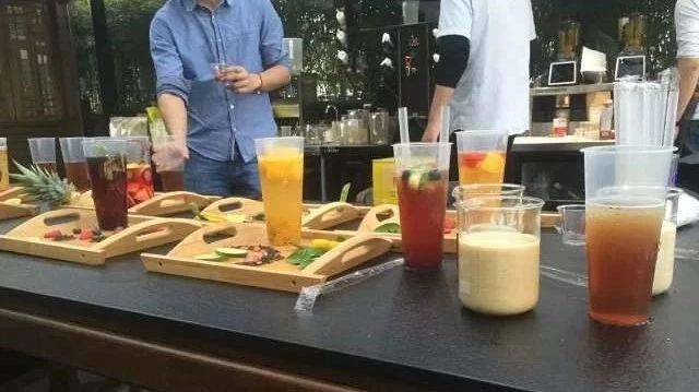 茶飲店/ 的營業(yè)額來自同行 你還在為競爭對手做貢獻(xiàn)嗎？