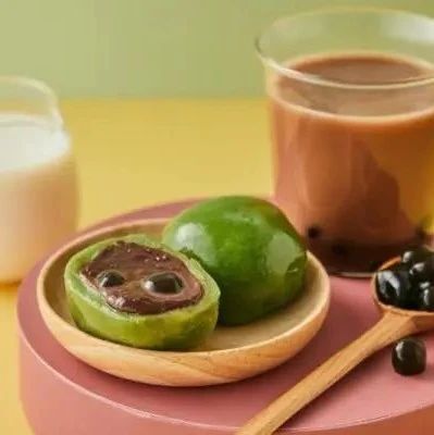 喜茶推出的青團(tuán)配奶茶，我們準(zhǔn)備了一份青團(tuán)制作配方