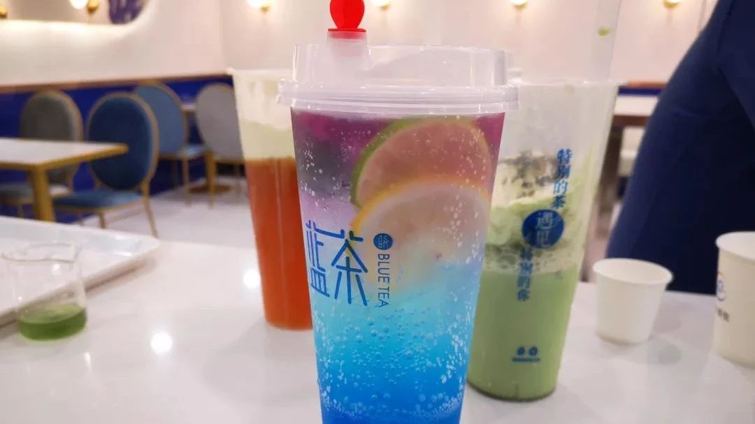 這款“海洋茶”單品每天能賣 多杯 我們似乎找到了解鎖產品同質化的鑰匙