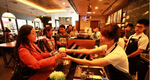 臨街老王年年賺到爆，學學他是怎樣在思考