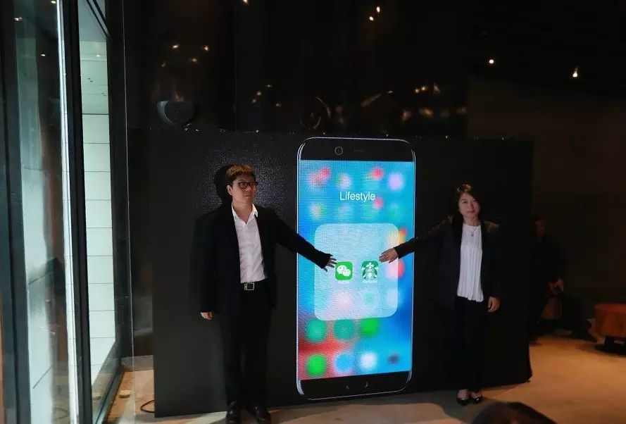 突發(fā)重磅 | 星巴克牽手騰訊，從今天起可以用微信支付了！