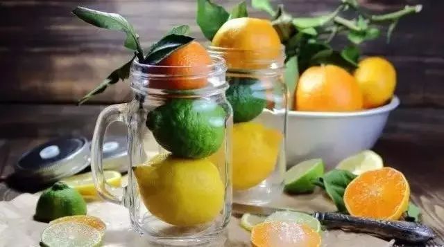 用檸檬泡水等于喝農(nóng)藥？檸檬控一定要知道的農(nóng)殘問題