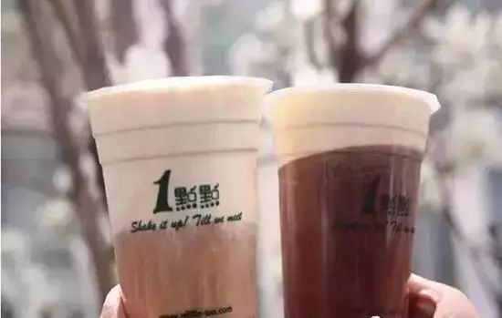 把店開在點(diǎn)點(diǎn)旁邊后，這個(gè)老板直冒冷汗