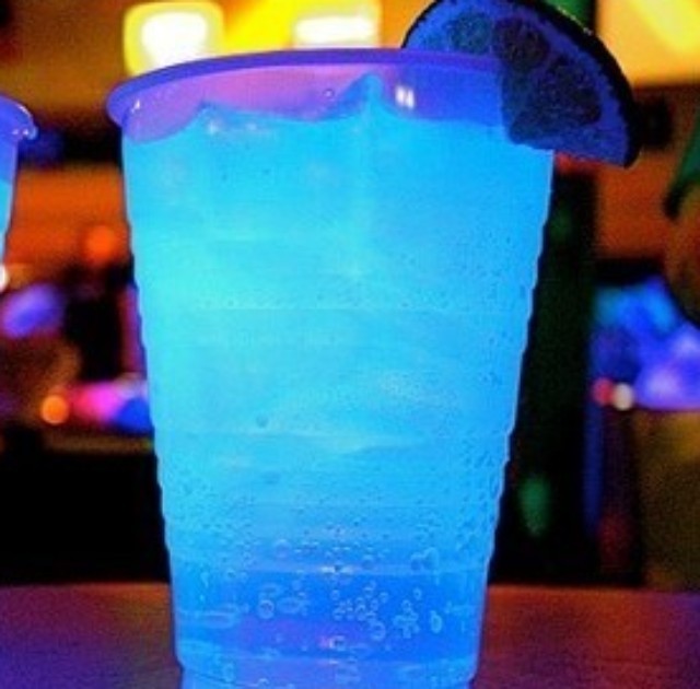 發(fā)光飲品，表白神器