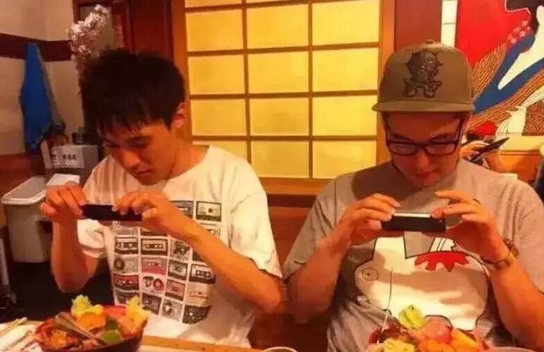 怎樣讓消費(fèi)者有不曬朋友圈會(huì)死的感覺(jué)（附分享大招）