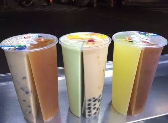 奶茶會(huì)劈腿了！臺(tái)“雙響炮分享杯”一杯兩味正流行