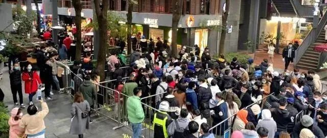武漢茶顏開業(yè) 絕非排隊(duì)那么簡(jiǎn)單