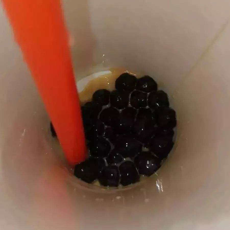 試驗(yàn)破解“世紀(jì)難題”：怎樣在喝完奶茶的同時(shí)，又把珍珠吃光？