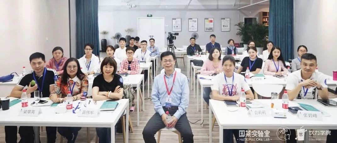 星巴克、立頓背后的產(chǎn)品“教父”： 新茶飲的未來趨勢(shì)，逃不出這點(diǎn)！