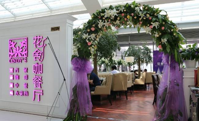單日營業(yè)額近W！這家咖餐廳如何完成自我進(jìn)化？