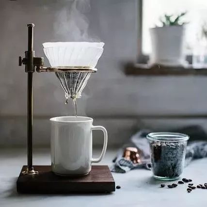 意式濃縮、手沖、虹吸壺、摩卡壺？一次搞懂千變?nèi)f化的咖啡沖煮法！
