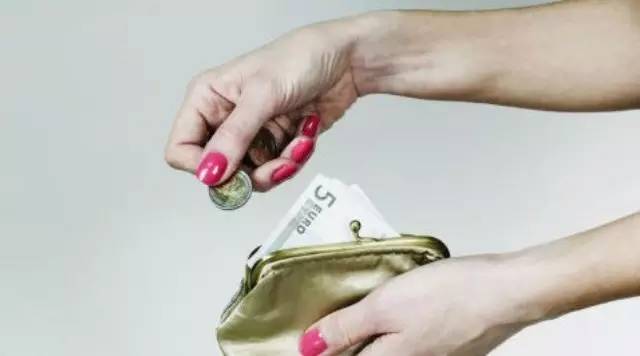 一個餐廳老板說，大多數(shù)創(chuàng)業(yè)型飲品店老板都不會控制成本