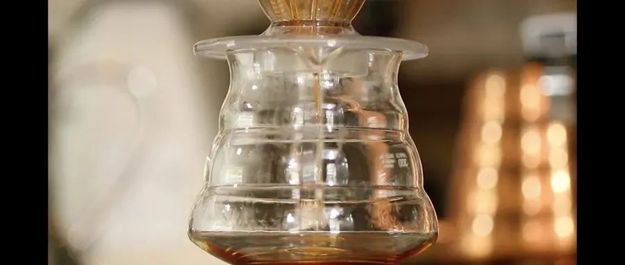 悶蒸時(shí)有不少咖啡液流出來(lái)，這正常嗎？