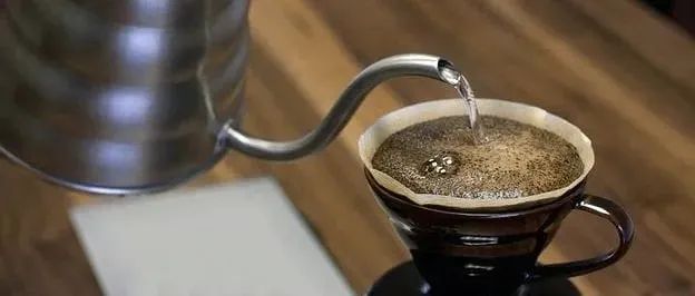 手沖咖啡技法分析——其實(shí)「一刀流」才是最難的沖煮手法