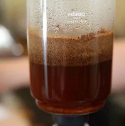 日常沖煮 | 與手沖咖啡相比，虹吸壺咖啡的研磨度粗好還是細(xì)好？