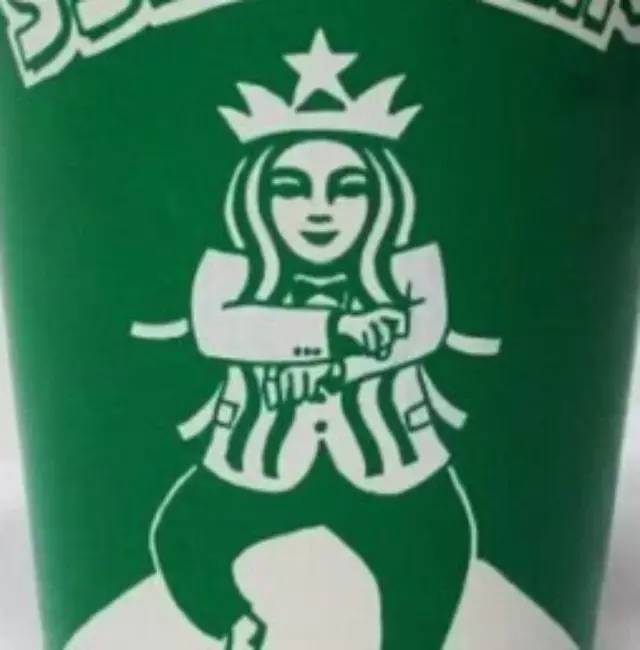 被藝術(shù)家玩壞的星巴克美人魚(yú)