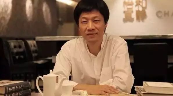 老羅看茶 | 火成現(xiàn)象級的喜茶，是在收獲時代變化的紅利