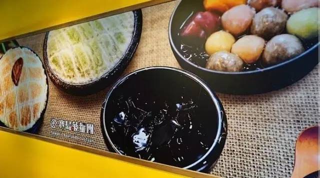 創(chuàng)意菠蘿挫冰紅了，古早味挫冰的大翻身！
